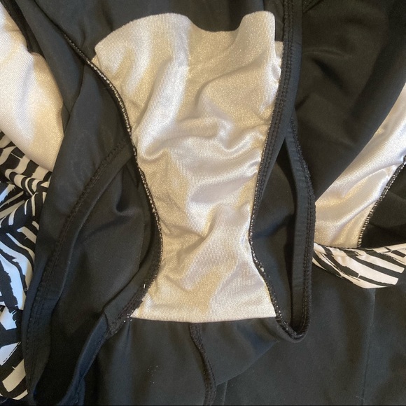 Azul Abstract One Piece 20W - Picture 5 of 7